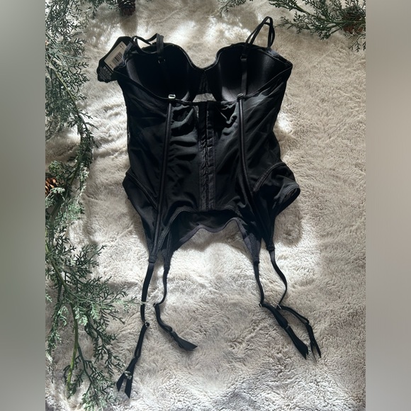 Maidenform Extra Sexy Embroidered Lace Merry Widow DM1117 34D NWT - Picture 2 of 6